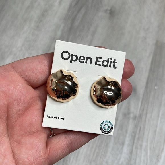 NWT Open Edit Gold Round Textured Earrings - Picture 2 of 3